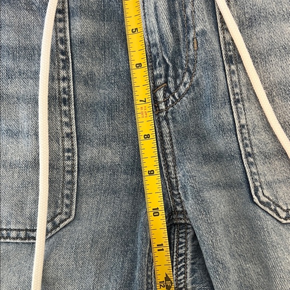 AMERICAN EAGLE Women’s Washed Blue Denim Joggers 97% Cotton Pockets Size 0 - Picture 9 of 15
